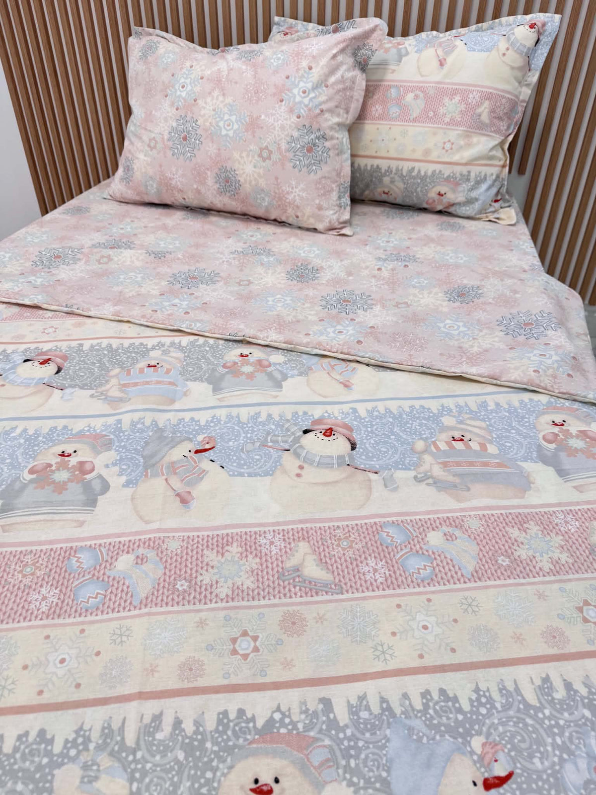 Спален комплект- Снежни човеци и снежинки